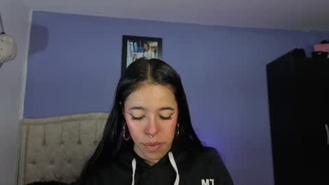 Stephania online show from June 22, 2:02 pm