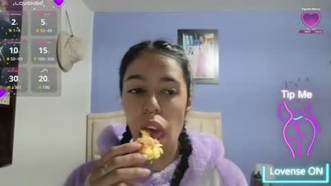 Stephania online show from July 2, 2:11 pm