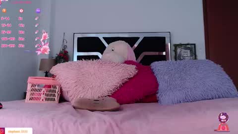    IG  stephani 3333 online show from October 2, 7:34 pm