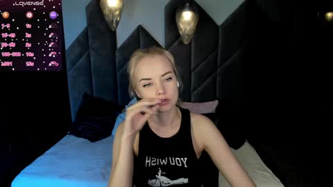 Stephanie Sea online show from February 5, 8:54 am