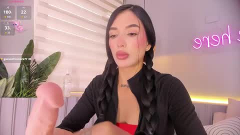 Stephany  online show from April 28, 4:33 pm