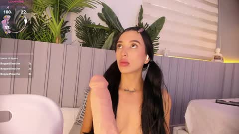 Stephany  online show from May 2, 9:09 pm
