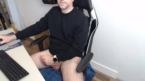 steve_oo8 online show from January 8, 5:15 pm