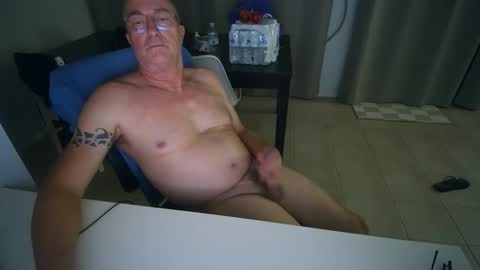 stevejohnson3367 online show from April 4, 11:17 am