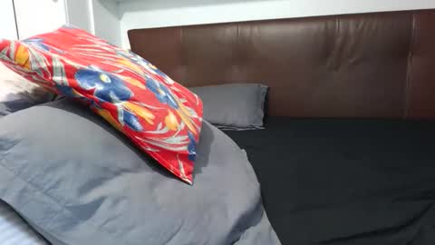 stevenpit online show from April 30, 1:49 pm