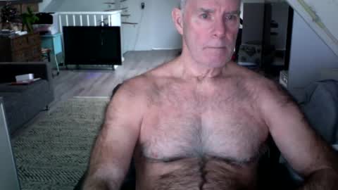 stevetwo online show from December 9, 12:30 pm