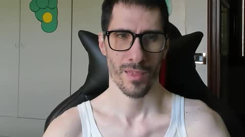 Snapshot of stevex870 chatting on September 11, 7:42 am Steve online show from September 11, 7:42 am