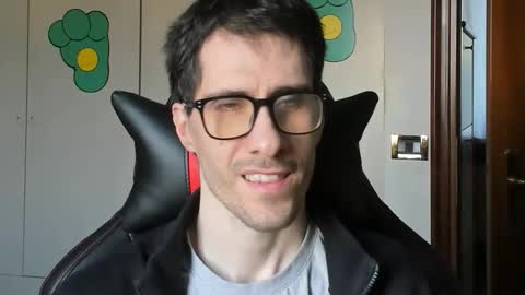 Snapshot of stevex870 chatting on October 13, 3:03 pm Steve online show from October 13, 3:03 pm