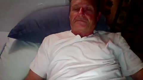 steviehard7 online show from October 16, 7:08 am