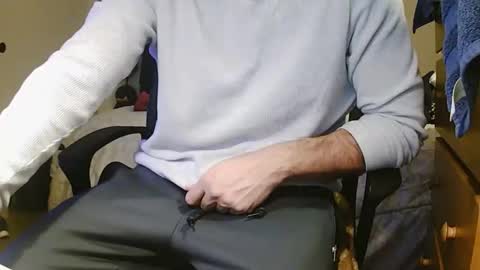 Chillguy online show from December 18, 6:09 am