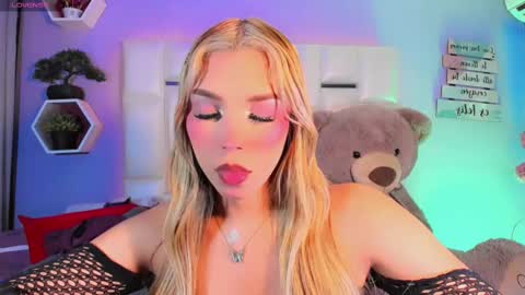 Snapshot of steyseequeen chatting on October 8, 8:09 am Steisee Reyes online show from October 8, 8:09 am
