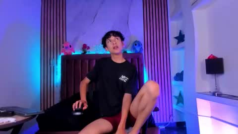 Sthepano  online show from January 9, 9:09 pm