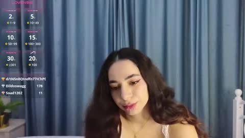 Snapshot of still__eva chatting on October 1, 9:19 am still__eva online show from October 1, 9:19 am