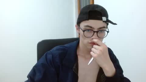 stiv_grant online show from April 30, 12:59 am