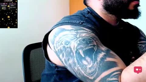 stiven253958 online show from May 15, 5:31 pm