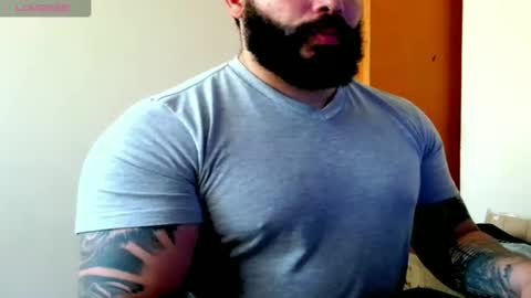stiven253958 online show from June 16, 6:23 pm