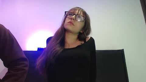 stiven online show from December 4, 11:59 pm