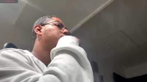 Stiven online show from March 25, 4:30 am