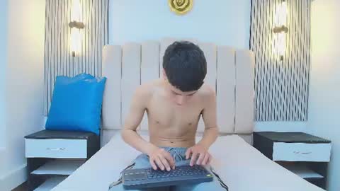 stiven_cooper2 online show from June 22, 12:23 pm