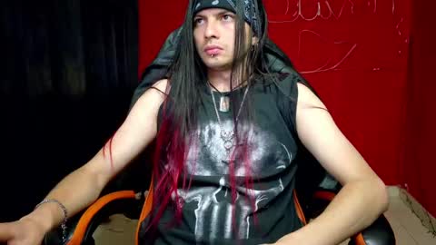stivnhot online show from May 2, 12:38 am
