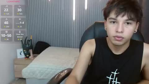 Stiwen online show from June 17, 2:44 pm