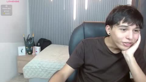 Stiwen online show from June 19, 5:52 pm