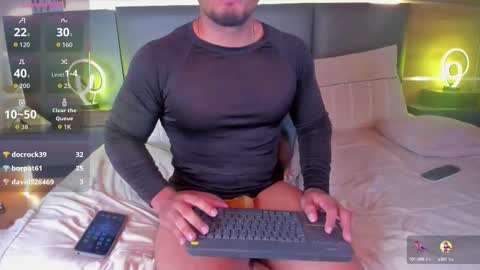 Snapshot of stone_lee_ chatting on September 22, 3:21 am Stone Lee online show from September 22, 3:21 am