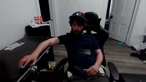 stonedpanda77 online show from April 28, 10:36 pm