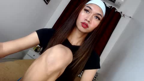 Snapshot of stonehard_sophia chatting on January 20, 1:42 pm Cute Sophia online show from January 20, 1:42 pm