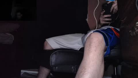 Snapshot of stoner394 chatting on December 18, 12:10 am stoner394 online show from December 18, 12:10 am