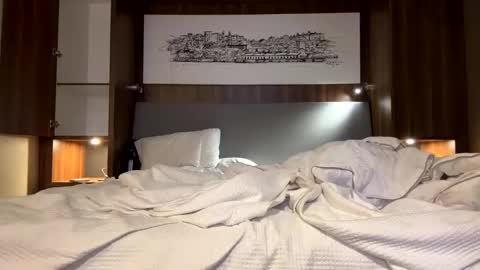 stonrwithabonr669 online show from May 13, 6:34 am