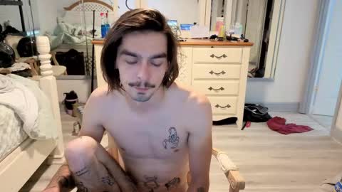 str8whiteboy21 online show from May 2, 2:01 pm