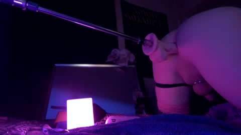 SissyDjinnie online show from April 11, 9:30 pm