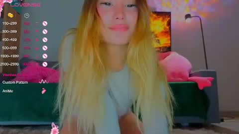 Tati and Lola online show from July 30, 3:23 pm