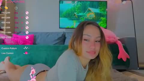 Tati and Lola online show from July 13, 9:57 am