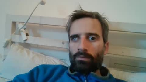 stroke1 online show from December 20, 7:44 am