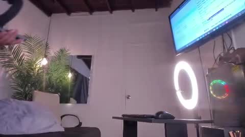 Alexa   online show from July 6, 3:03 pm
