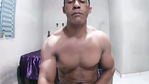 strongdaddyfantastic online show from April 25, 12:40 pm