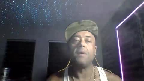 Snapshot of stronglikbullse619259 chatting on October 5, 2:09 am stronglikbullse619259 online show from October 5, 2:09 am