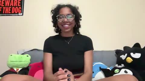 strrwberry online show from March 5, 5:07 am