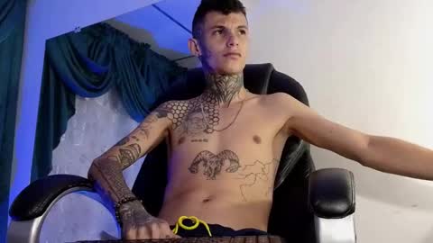 stuart_boy_ online show from February 24, 8:06 am