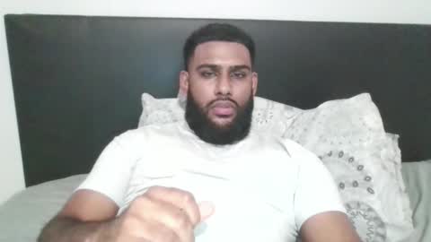 stuckinthe222 online show from November 4, 3:19 am