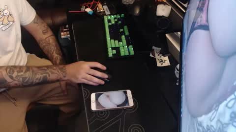Snapshot of stud69861714 chatting on October 18, 8:18 am stud69861714 online show from October 18, 8:18 am