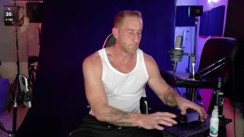 Snapshot of studforyouall chatting on October 13, 1:51 am Ryan Long online show from October 13, 1:51 am