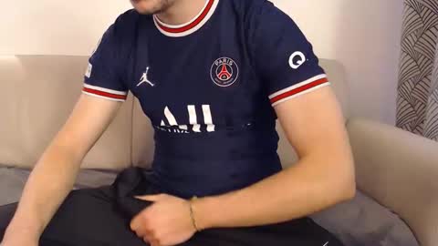 Stud From Paris online show from April 23, 3:02 pm