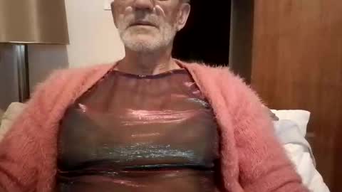 stugo1964 online show from February 18, 1:33 pm