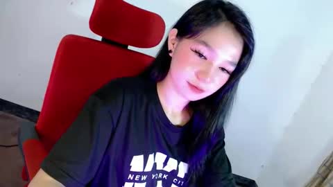 IM FLORIE online show from May 10, 11:16 am