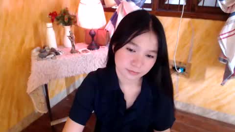 IM FLORIE online show from March 17, 5:45 am