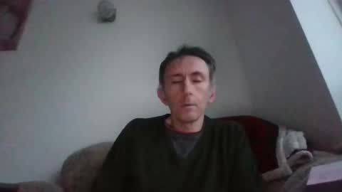 Snapshot of stuuuey73 chatting on December 9, 3:22 pm stuuuey73 online show from December 9, 3:22 pm