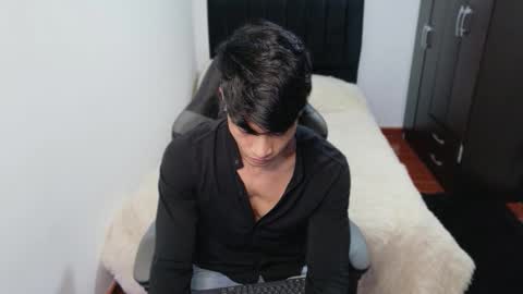 Snapshot of stylish_men chatting on October 21, 2:10 pm stylish men online show from October 21, 2:10 pm